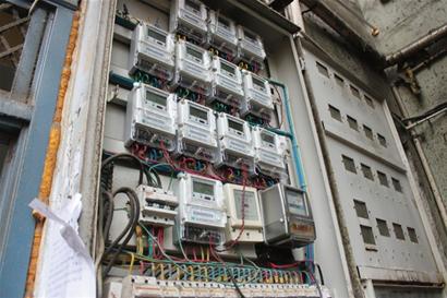 工作人员接错整楼电 居民家两月用电3417度