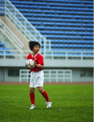 青岛小“梅西”李明 青岛小“梅西”李明