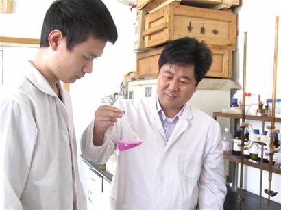 青岛教授研发防弹衣秘方 将竞标卖高价 青岛教授研发防弹衣秘方 将竞标卖高价