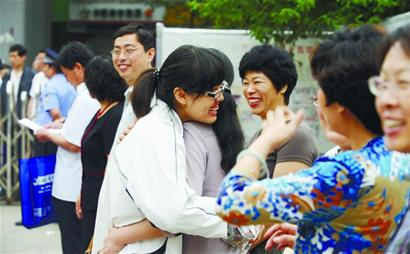 青岛34955名考生参加史上最严高考 青岛34955名考生参加史上最严高考