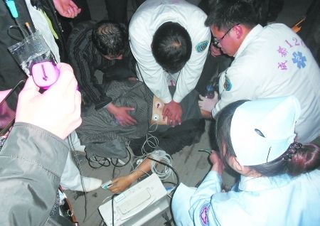 车主撞死人逃逸 