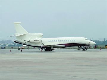 3亿元私人飞机现青岛 内部奢华堪比五星宾馆