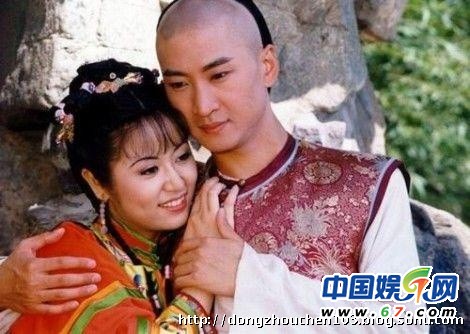 周杰上节目曝赵薇喝马粪水 网友轰：太不厚道