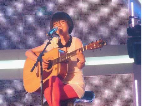 青岛盲眼嫚王腾戊参加天籁之声 高晓松hold不住