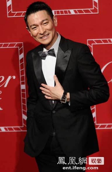 刘德华与莫妮卡贝鲁奇贴面礼