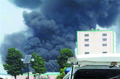 平度雅芙食品厂失火