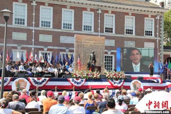 奥巴马到餐馆就餐老板娘疑兴奋过度发病身亡