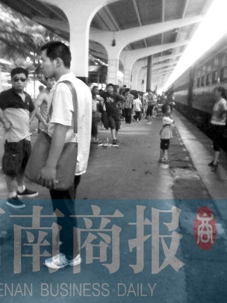 河南暴雨列车晚点