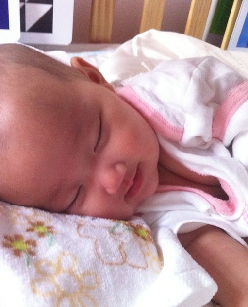 赵子琪路金波女儿贪睡照曝光