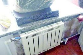 燕鲁花园部分房屋渗漏一年 物业称与自己无关