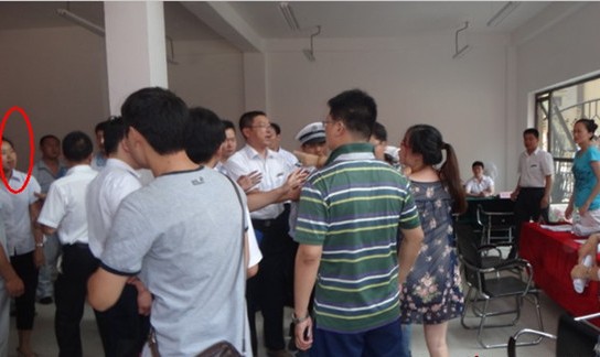 青岛伟东幸福之城要求先交钱后验房 业主维权被打 青岛伟东幸福之城要求先交钱后验房 业主维权被打