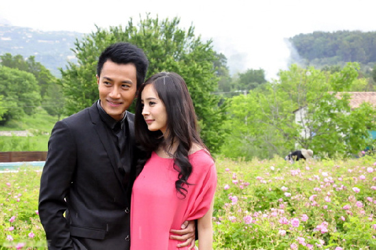 　杨幂否认与刘恺威分手 昔日大尺度艳照流出