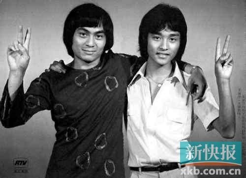 钟伟强和张国荣旧照