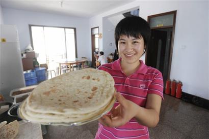 姐姐考上大学为高中妹妹弃读