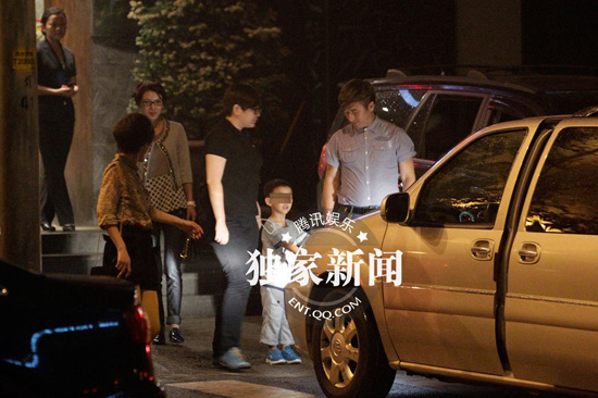 孙俪来京工作思念爱子 遇可爱孩子母性大发