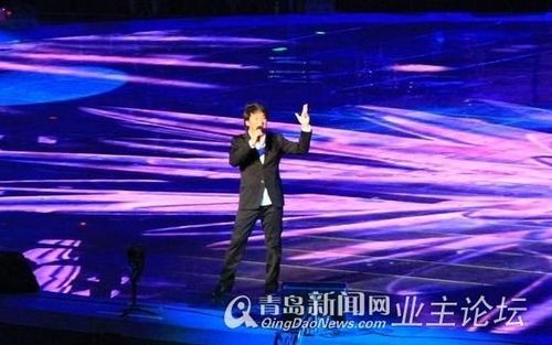 BMW奥运之悦嘉年华,周华健现场演出 BMW奥运之悦嘉年华,周华健现场演出