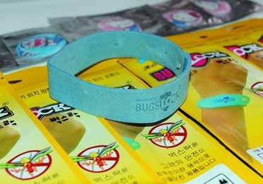 驱蚊手环戴后皮肤红肿 味道刺鼻可导致中毒