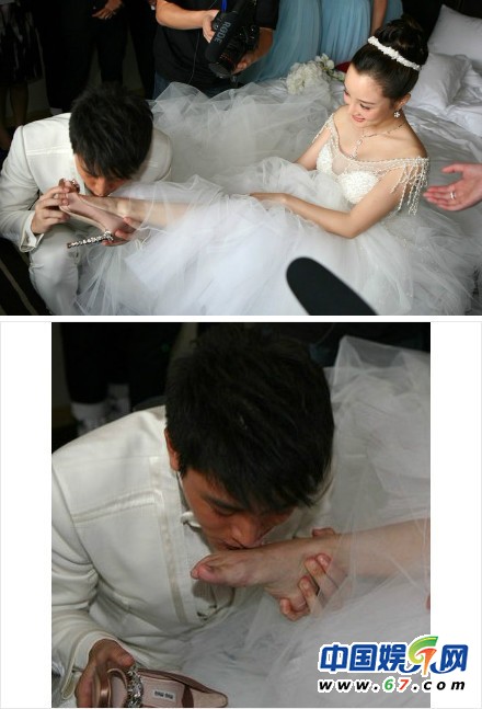 贾乃亮舌吻李小璐玉足