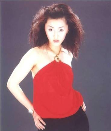 范冰冰15年前青涩照曝光 从小配角到一线巨星