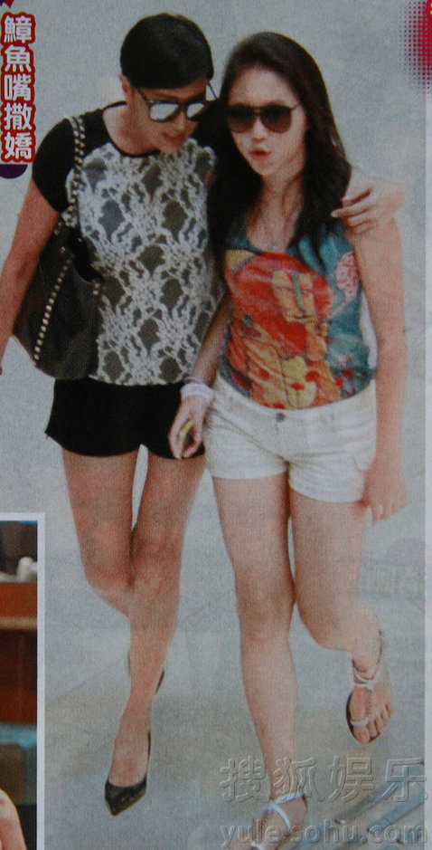 窦靖童叛逆摆脱王菲香港避暑