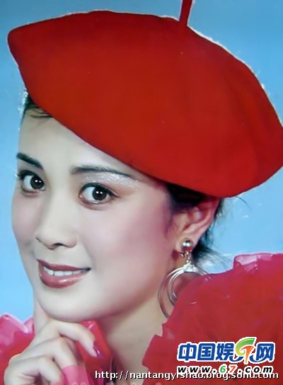 傅艺伟80年代青涩照曝光妖艳演妲己无人超越组图