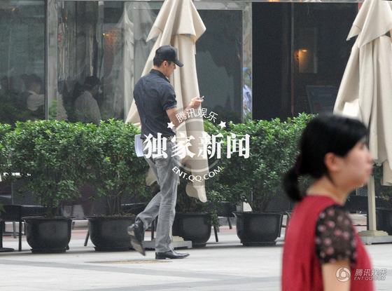 胡兵一天两场约会不同富婆