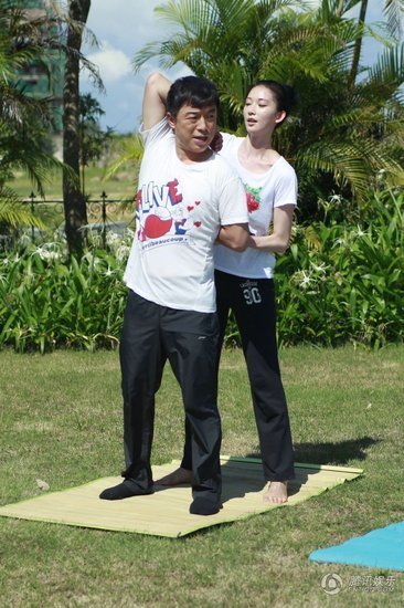 林志玲三亚瑜伽险露点