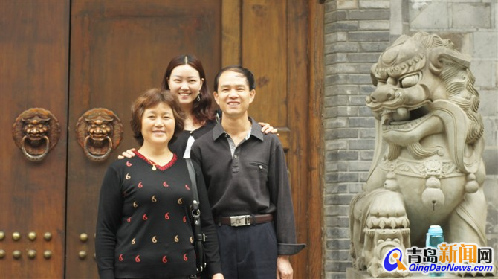 独家:川大女博士坠楼 老父母虚脱入院