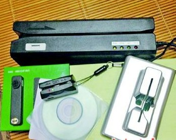 银行卡复制器网上猖狂销售 随便复制卡片信息
