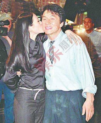 撒贝宁9999朵玫瑰求婚成功 章子怡允诺婚期将近