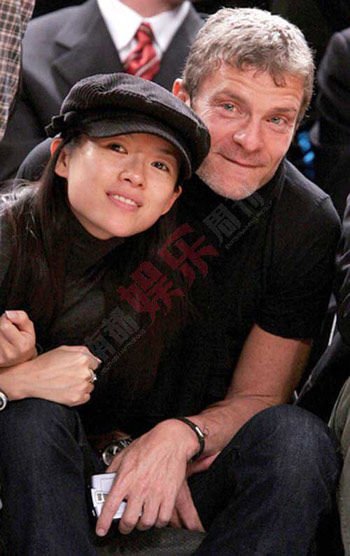 撒贝宁9999朵玫瑰求婚成功 章子怡允诺婚期将近