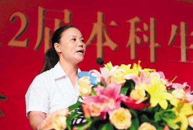 管理员阿姨火校园