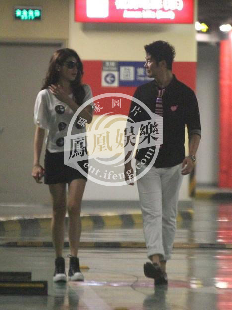 周秀娜搭上内地CEO同赴酒店被拍