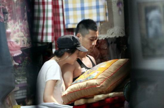 兽兽与男友逛街