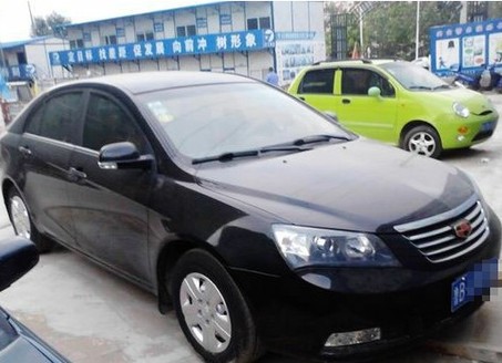 吉利帝豪新车跑偏漏雨问题多 类似情况不唯一