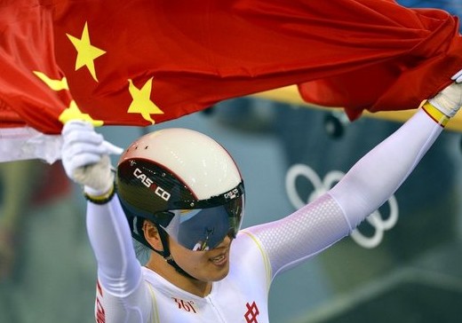 中国自行车奥运首金得而复失 郭爽/宫金杰犯规