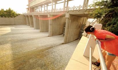 青岛得眷顾达维转3弯偏离 仍有大雨