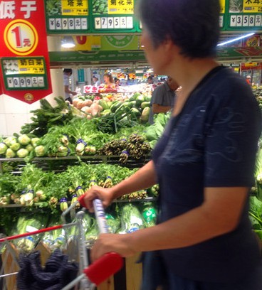 在宁夏路大润发一斤香菜的价格高达17.8元