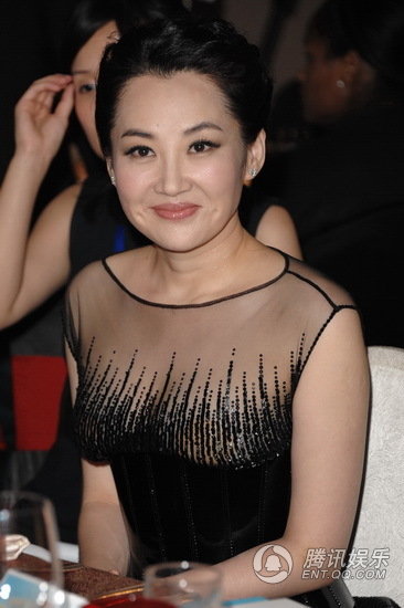 许晴透视装亮相惊艳全场