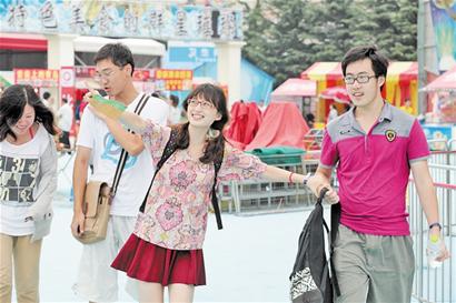 情侣团成为嘉年华铁杆粉丝