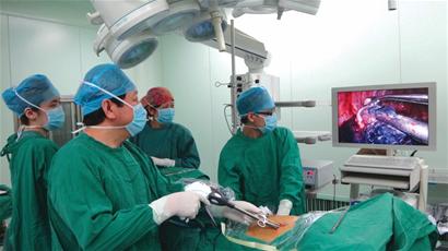 癌症发病年轻化 青岛18岁小伙查出肺癌