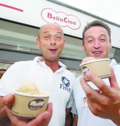 青岛啤酒节美食吃不停:辣兔头白香肠荷叶龙虾香嫩鲜美