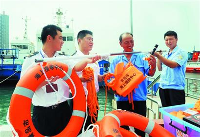 百艘义务搜救船配上专业救生设备 水手接受培训