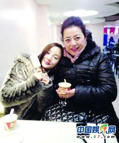 李小璐婆媳下厨显亲密 揭娱乐圈婆媳如何过招