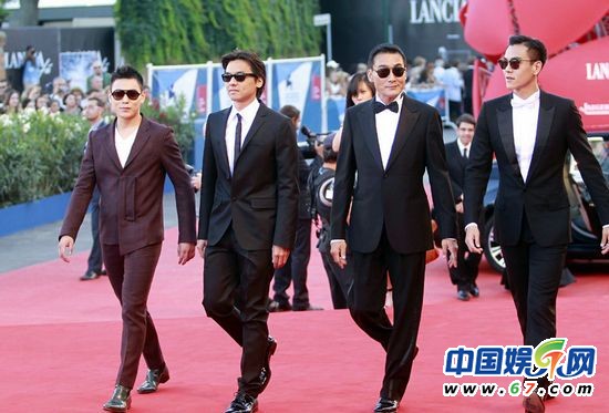 威尼斯电影节红毯秀 女星重口透视华人4型男帅爆全场