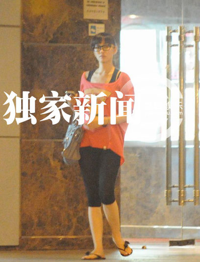 李小冉憔悴似谢娜