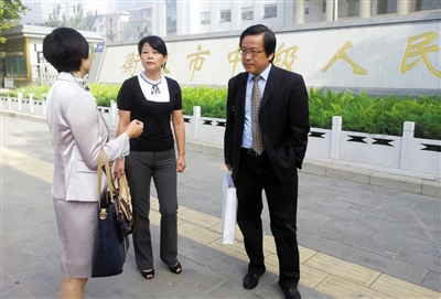 日照钢铁大亨杜双华五百亿离婚案追踪 女方愿调解