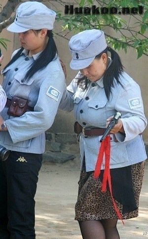 八路军都穿豹纹了