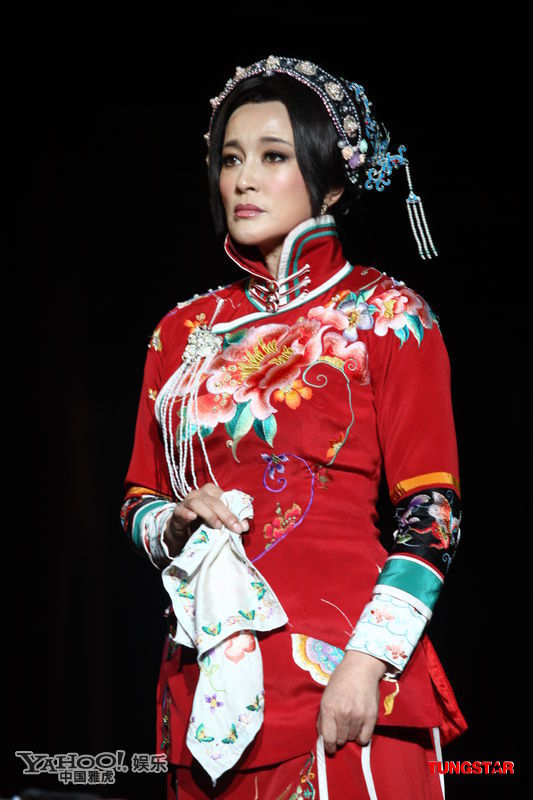 刘晓庆挑战舞台剧 容颜不老饰演赛金花