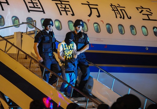 深航航班遭威胁备降案告破 嫌犯承认打恶意电话